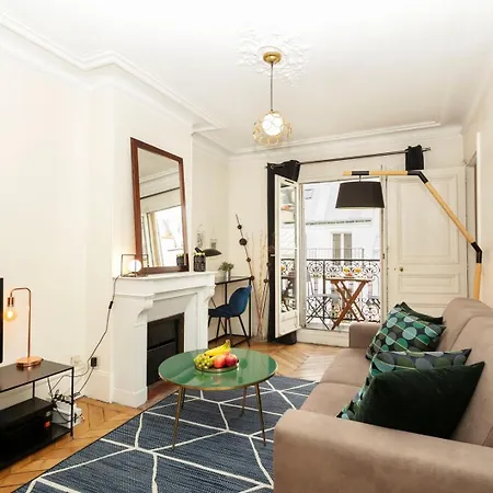 Apartment Bnbnook - Elegant 1br With Balcony Near Notre-dame *