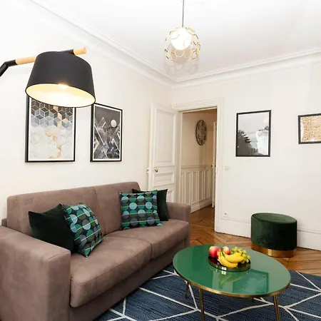 Bnbnook - Elegant 1br With Balcony Near Notre-dame Apartment *